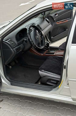 Седан Toyota Camry 2004 в  фото 23 Седан Toyota Camry 2004 в