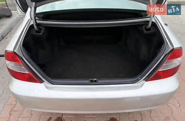 Седан Toyota Camry 2004 в  фото 19 Седан Toyota Camry 2004 в