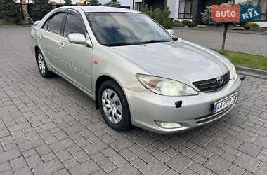 Седан Toyota Camry 2003 в Рівному