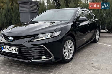 Седан Toyota Camry 2021 в Днепре