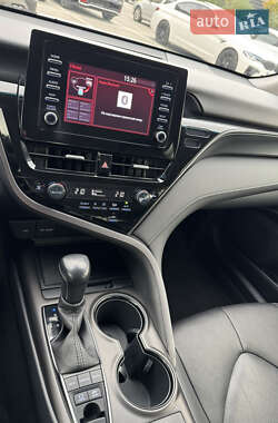 Седан Toyota Camry 2021 в 