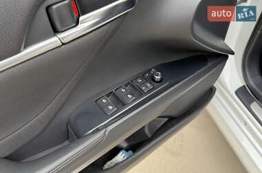 Седан Toyota Camry 2018 в 