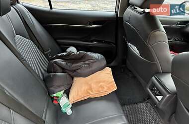 Седан Toyota Camry 2018 в 