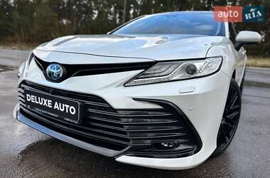 Седан Toyota Camry 2021 в 