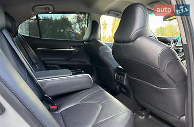 Седан Toyota Camry 2021 в 