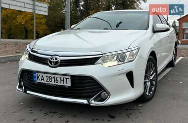 Седан Toyota Camry 2015 в Києві