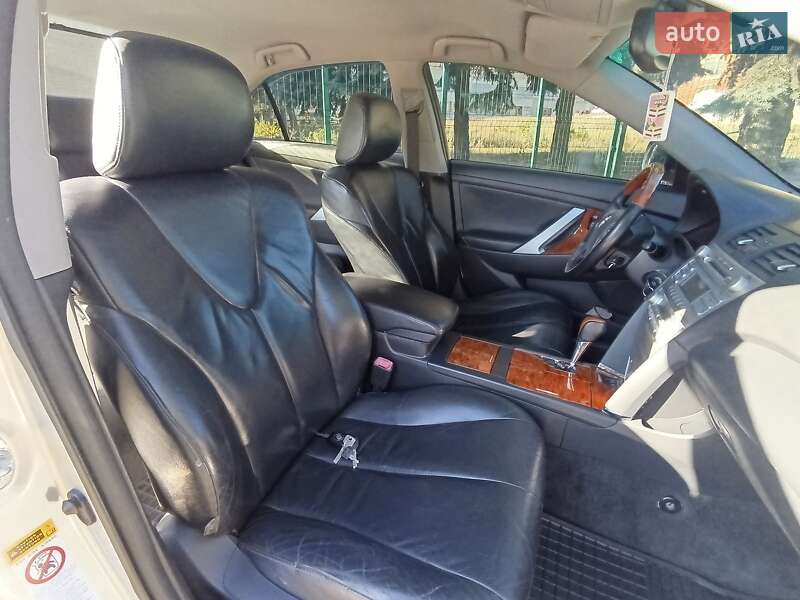 Седан Toyota Camry 2008 в Кропивницком