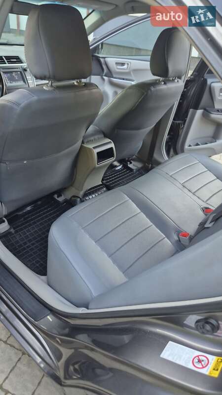 Седан Toyota Camry 2016 в Львові
