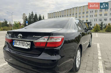 Седан Toyota Camry 2015 в 