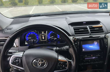 Седан Toyota Camry 2015 в 