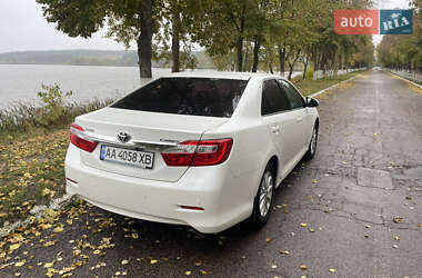 Седан Toyota Camry 2011 в 