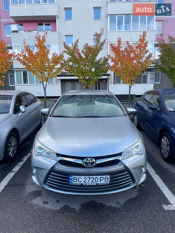 Седан Toyota Camry 2014 в Львове
