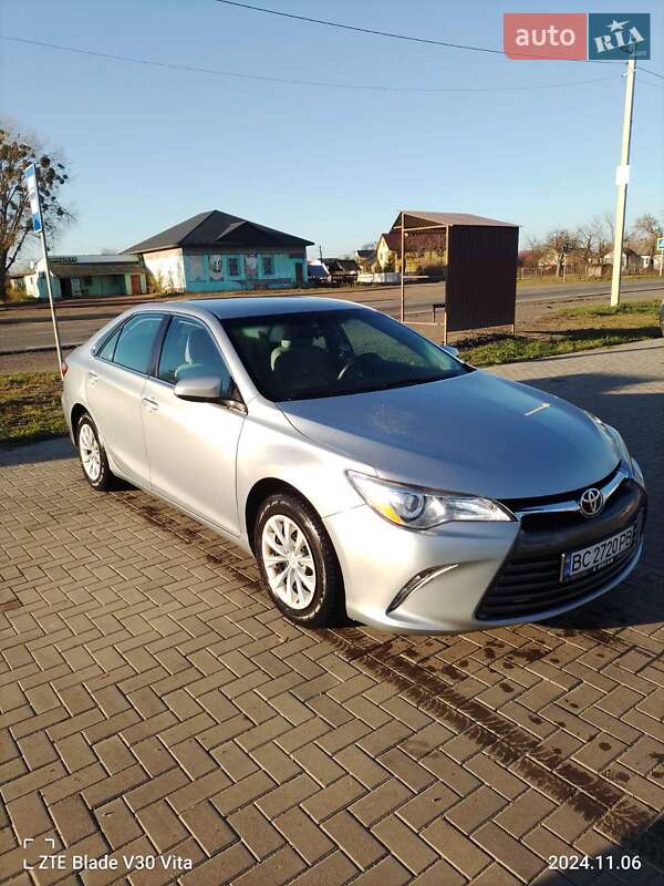 Седан Toyota Camry 2014 в Львове
