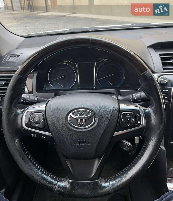 Седан Toyota Camry 2015 в Одессе