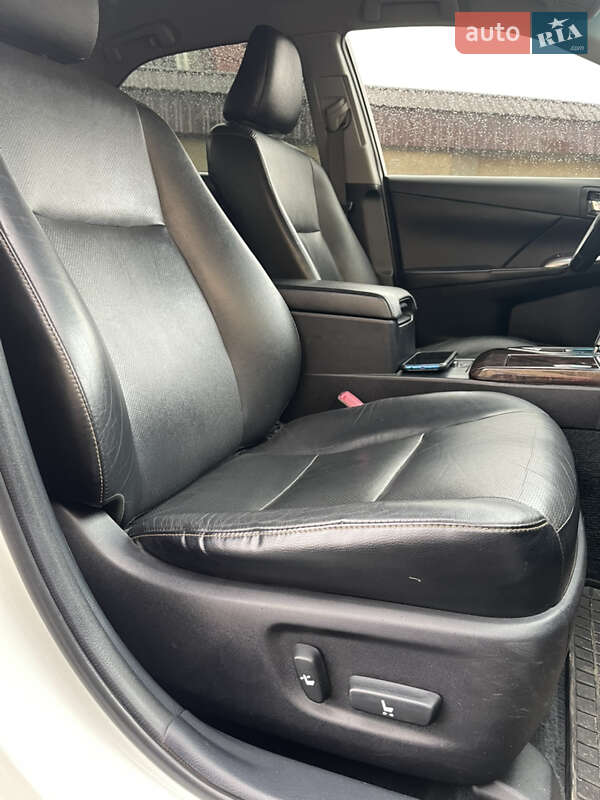 Седан Toyota Camry 2015 в Одессе