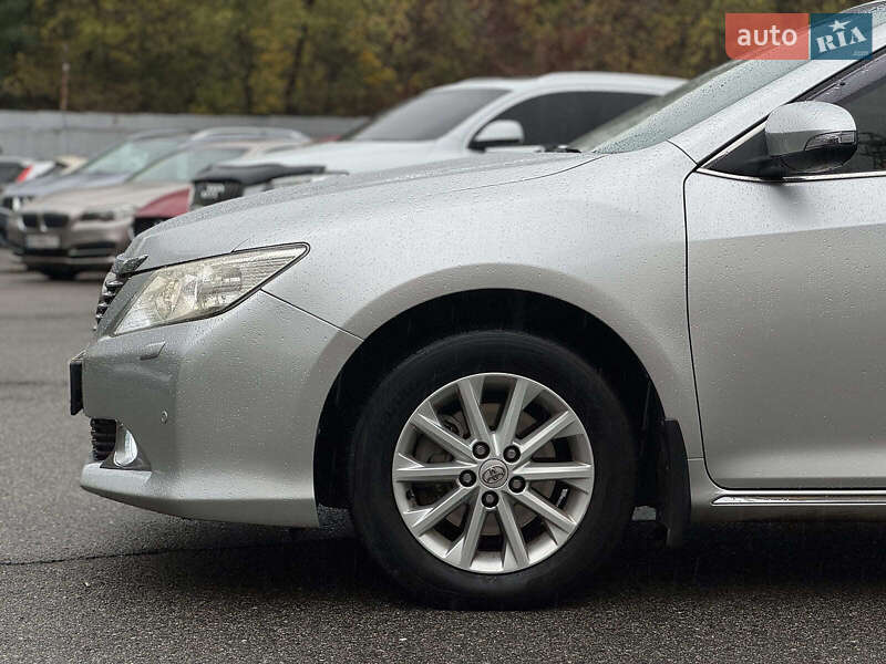 Седан Toyota Camry 2012 в Киеве фото 5 Седан Toyota Camry 2012 в Киеве