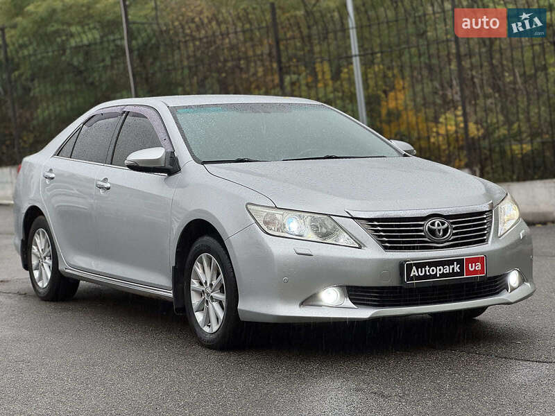 Седан Toyota Camry 2012 в Киеве фото 16 Седан Toyota Camry 2012 в Киеве