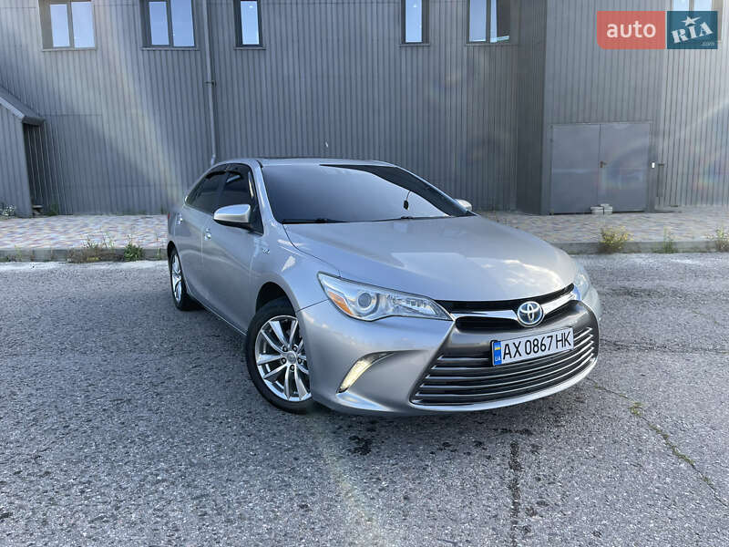 Седан Toyota Camry 2015 в Харькове