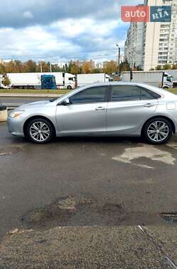 Седан Toyota Camry 2015 в 