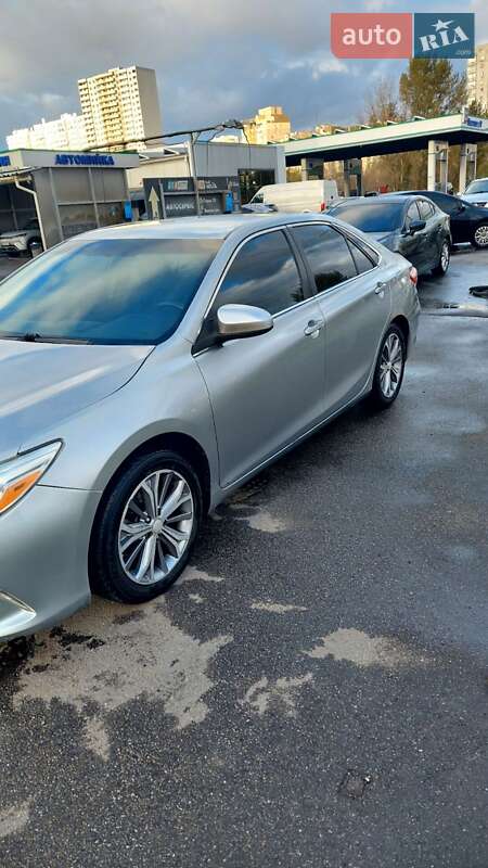 Седан Toyota Camry 2015 в Києві
