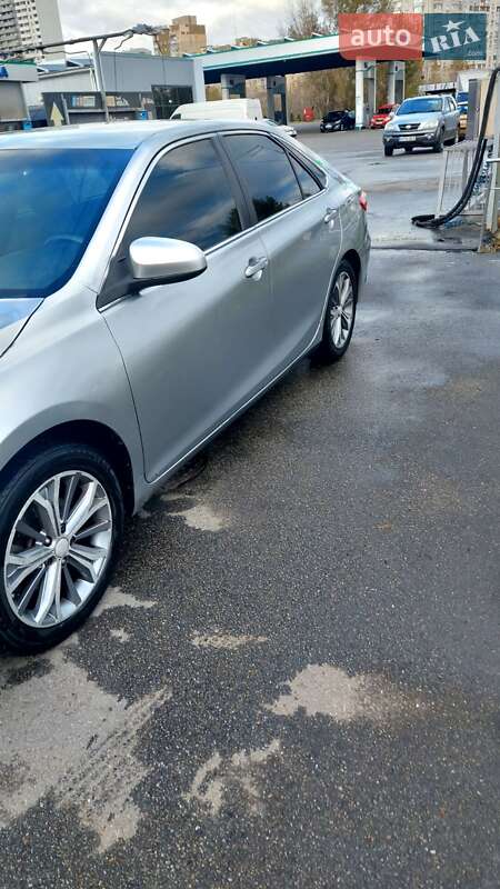 Седан Toyota Camry 2015 в Києві