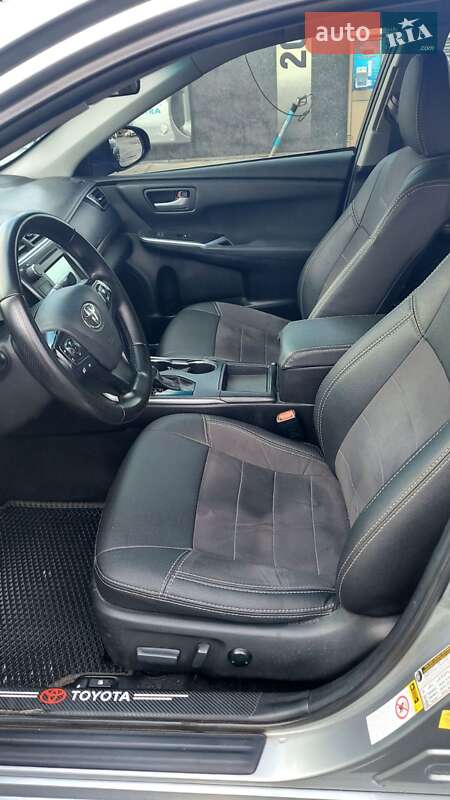 Седан Toyota Camry 2015 в Києві