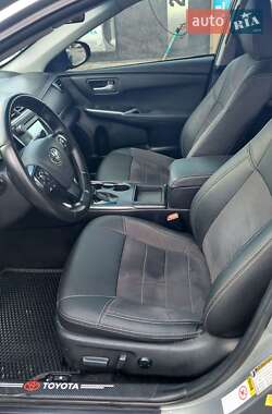 Седан Toyota Camry 2015 в 