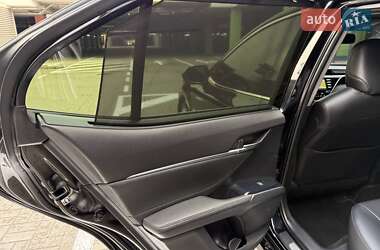 Седан Toyota Camry 2018 в 