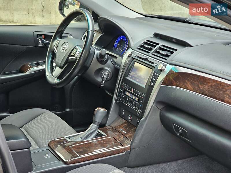 Седан Toyota Camry 2017 в Киеве фото 32 Седан Toyota Camry 2017 в Киеве
