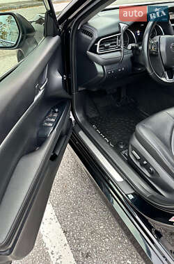 Седан Toyota Camry 2018 в  фото 42 Седан Toyota Camry 2018 в