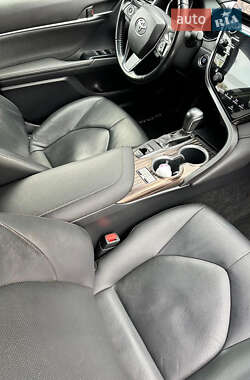 Седан Toyota Camry 2018 в  фото 45 Седан Toyota Camry 2018 в