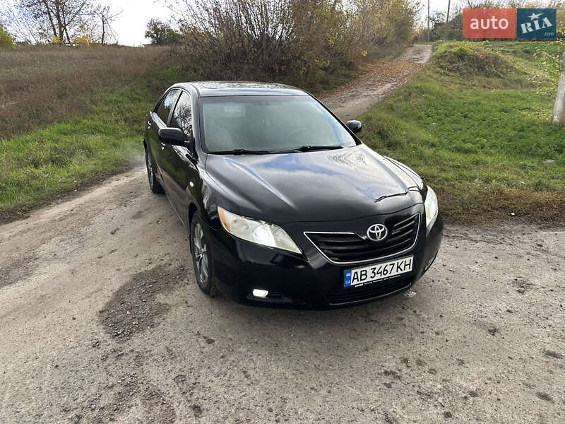 Седан Toyota Camry 2007 в Умані