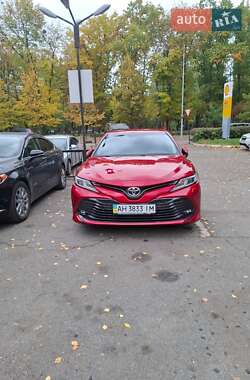 Седан Toyota Camry 2018 в Києві