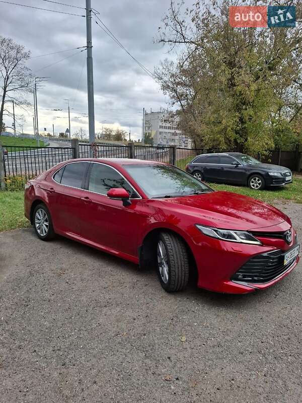 Седан Toyota Camry 2018 в Києві