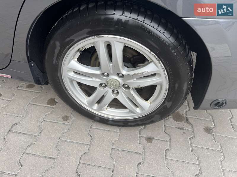 Седан Toyota Camry 2014 в Киеве фото 10 Седан Toyota Camry 2014 в Киеве