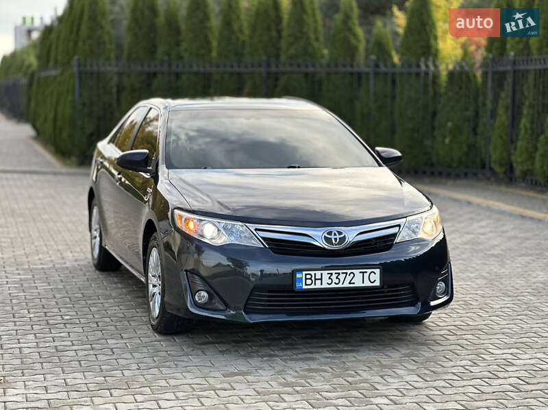 Седан Toyota Camry 2013 в Одесі