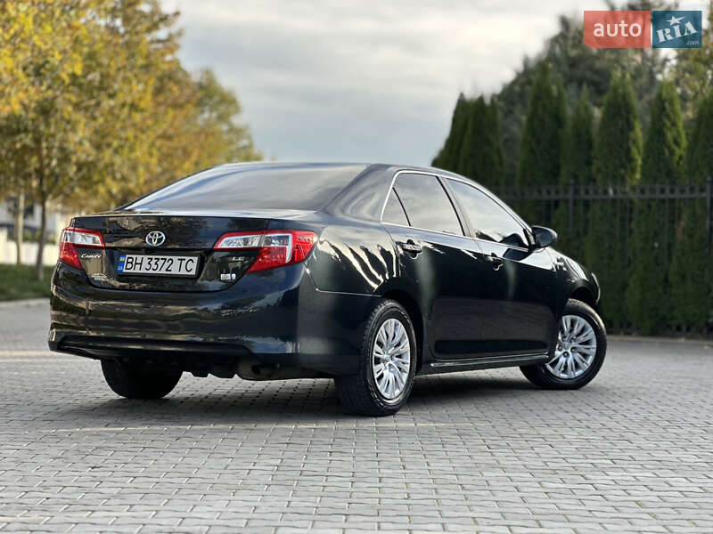Седан Toyota Camry 2013 в Одесі