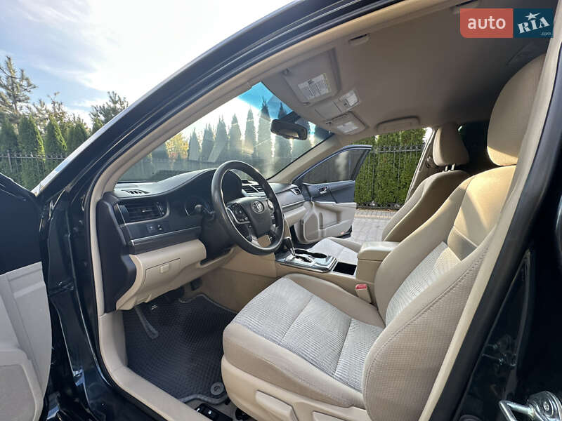 Седан Toyota Camry 2013 в Одесі