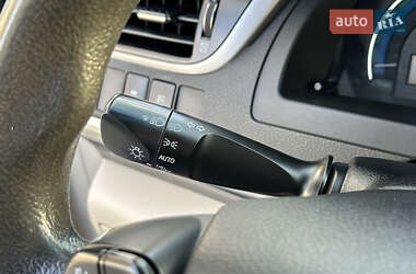 Седан Toyota Camry 2013 в 