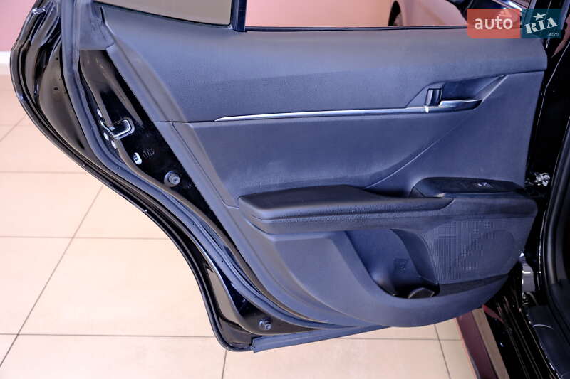 Седан Toyota Camry 2020 в Одесі