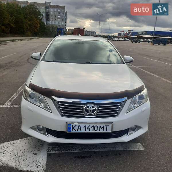 Седан Toyota Camry 2013 в Кропивницком