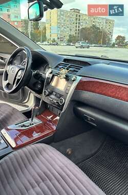 Седан Toyota Camry 2013 в 