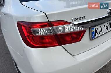 Седан Toyota Camry 2013 в 