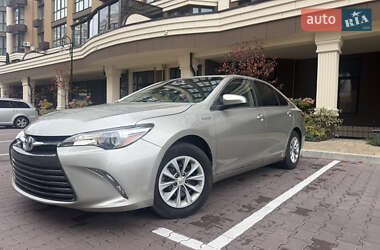 Седан Toyota Camry 2017 в Киеве