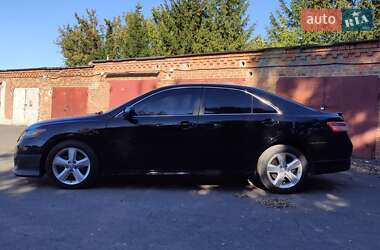 Седан Toyota Camry 2010 в 