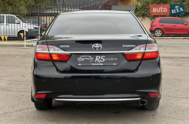 Седан Toyota Camry 2016 в 