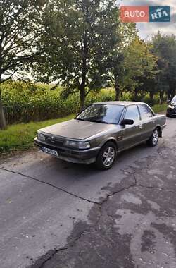 Седан Toyota Camry 1989 в 