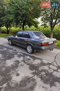 Седан Toyota Camry 1989 в 
