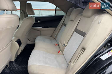 Седан Toyota Camry 2013 в 