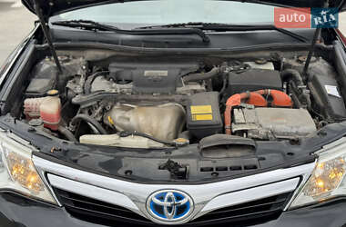 Седан Toyota Camry 2013 в 
